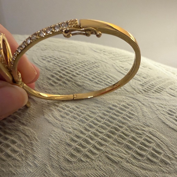 Kate Spade Gold Bow Bangle Bracelet - Picture 4 of 4